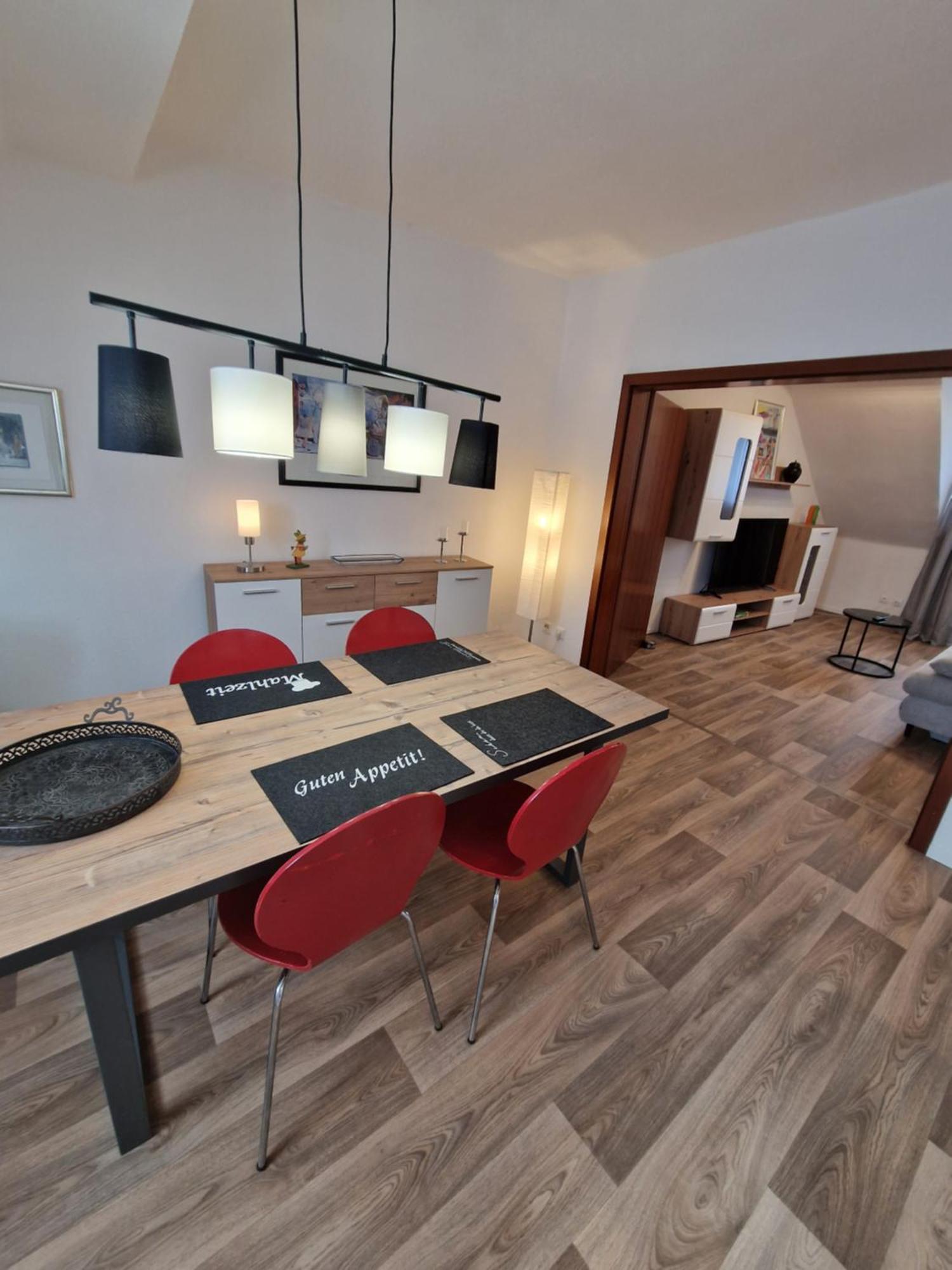 Fewofaubelcentro 42 & 54 & 62 M2 Oberhausen  Phòng bức ảnh